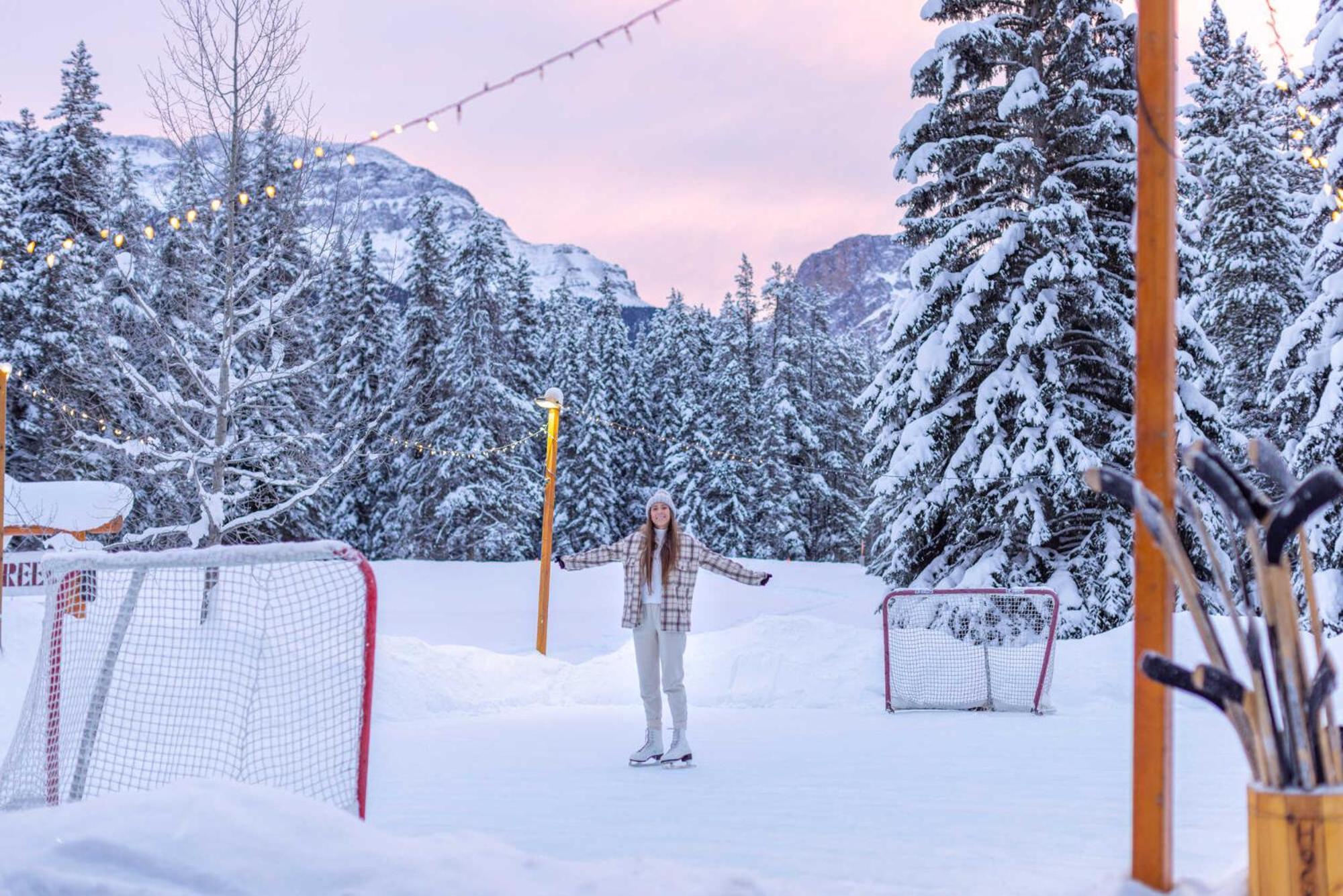 Baker Creek By Basecamp Hotel Lake Louise Bagian luar foto