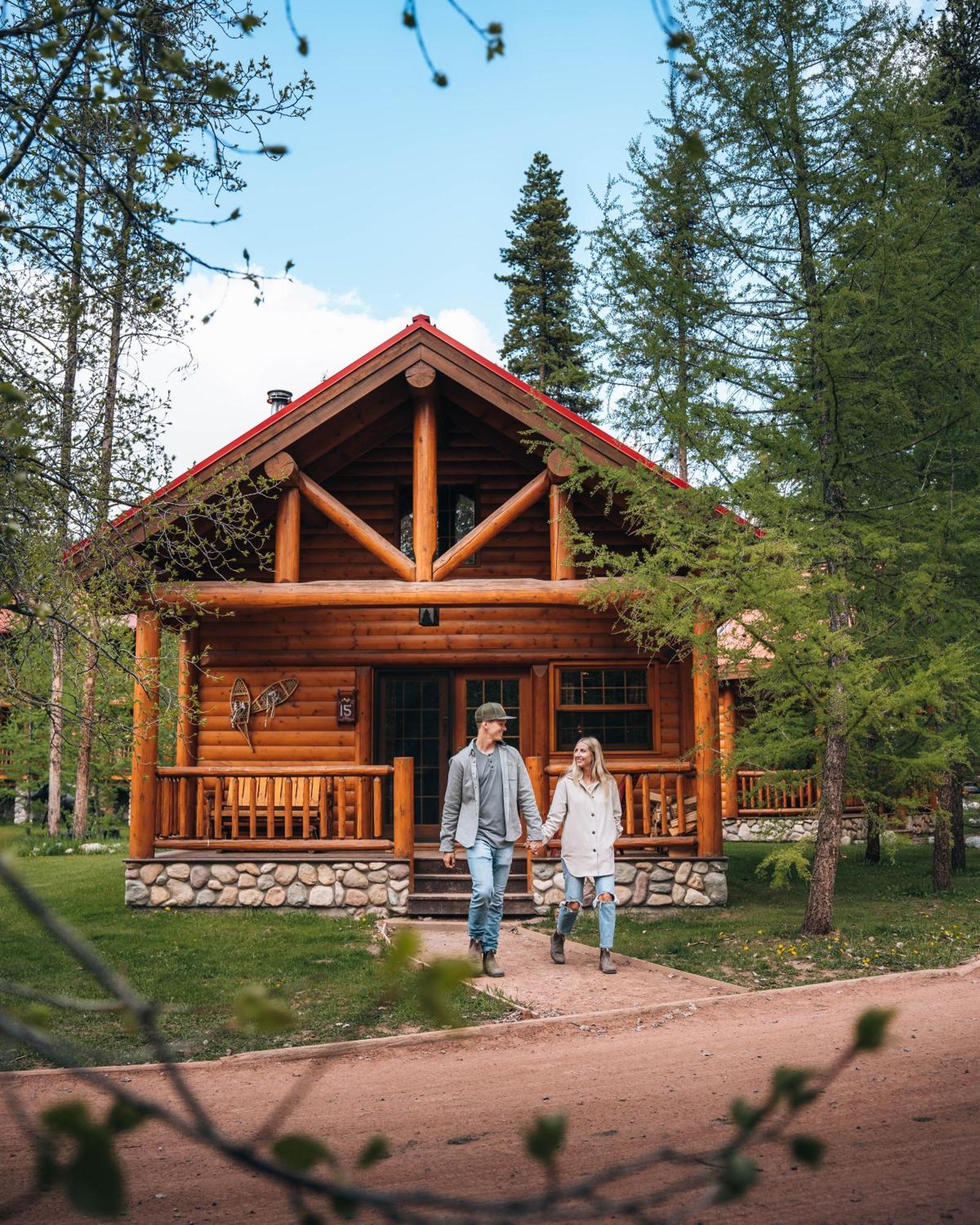 Baker Creek By Basecamp Hotel Lake Louise Bagian luar foto