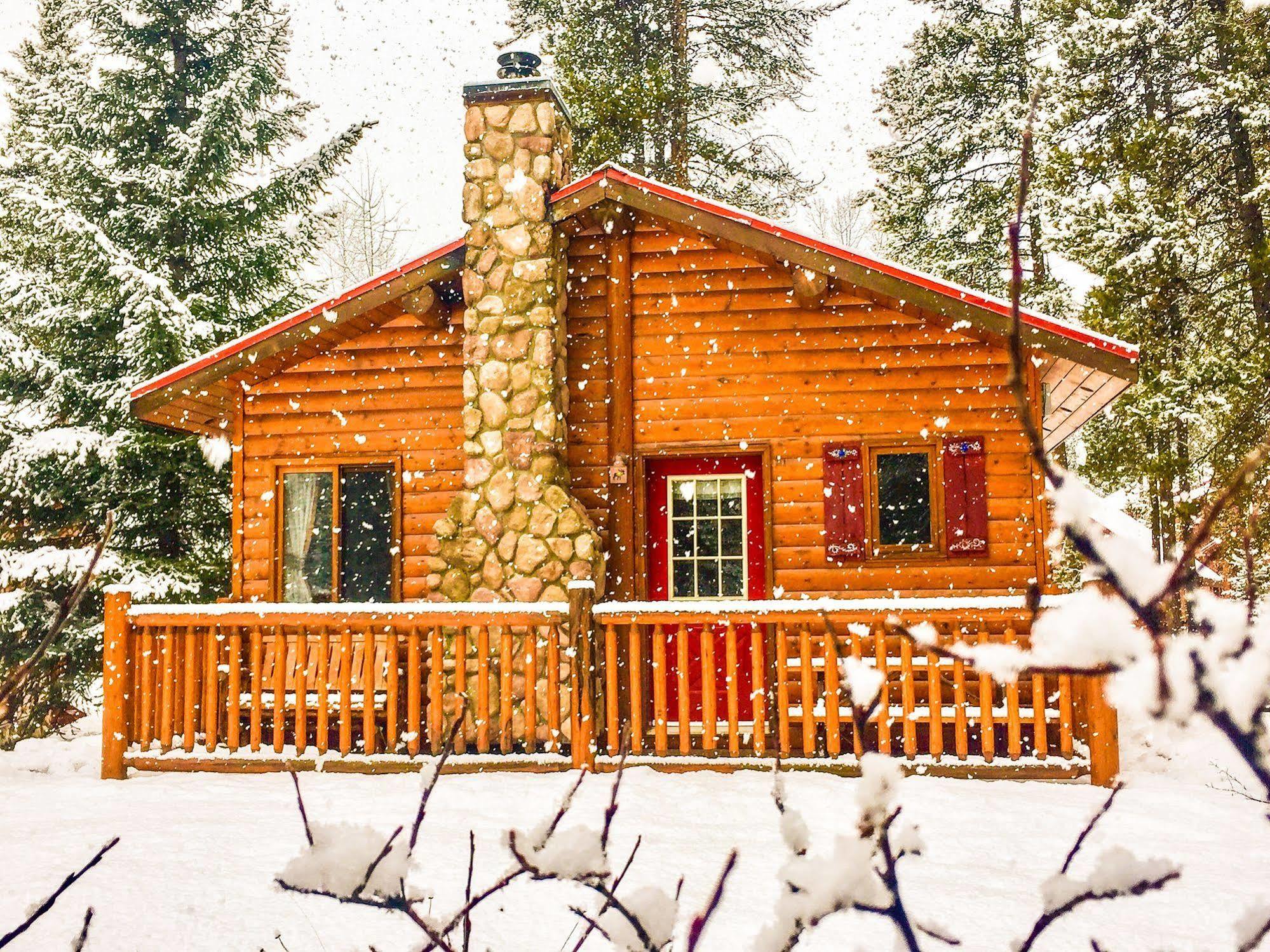 Baker Creek By Basecamp Hotel Lake Louise Bagian luar foto