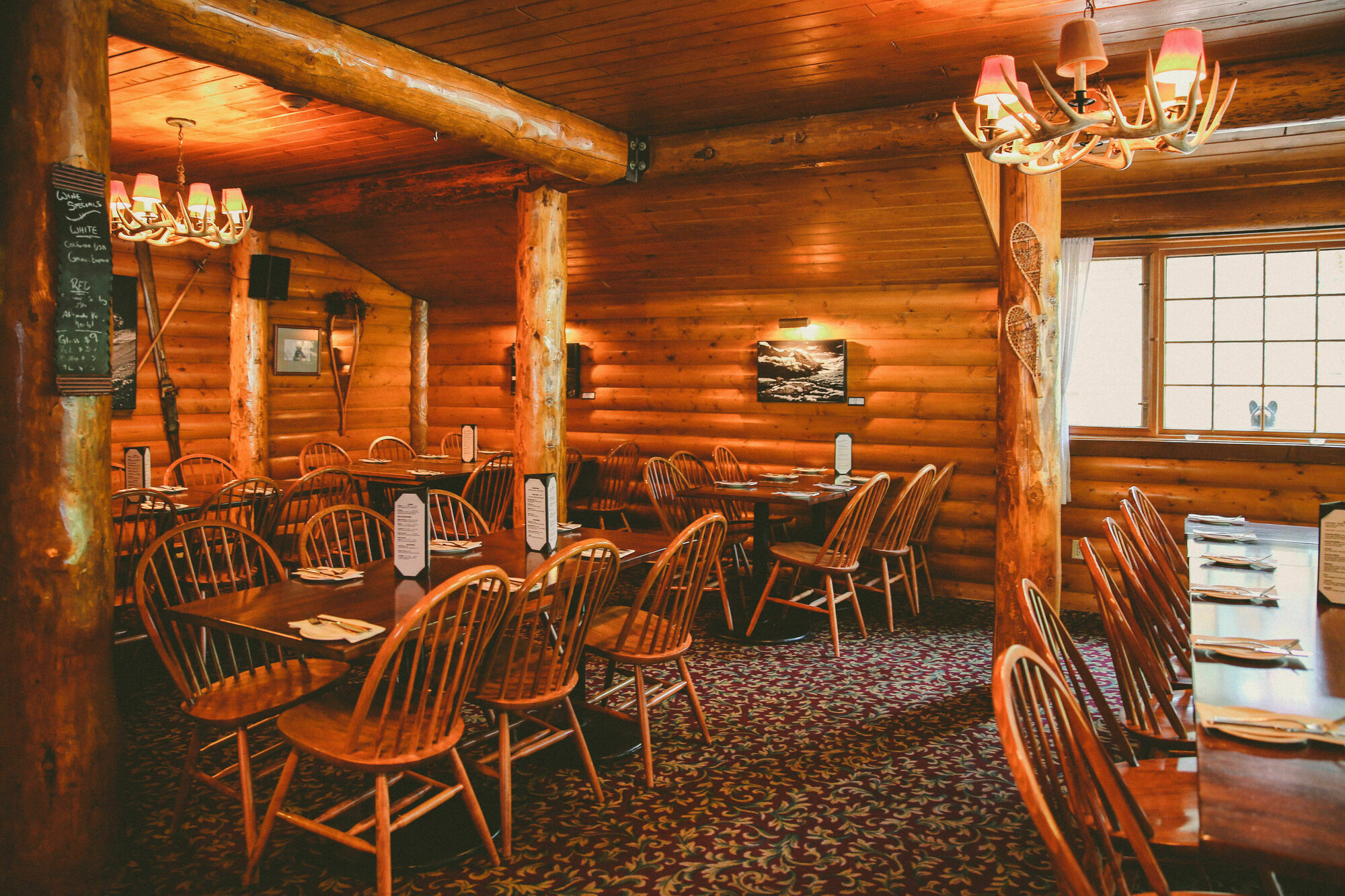 Baker Creek By Basecamp Hotel Lake Louise Bagian luar foto
